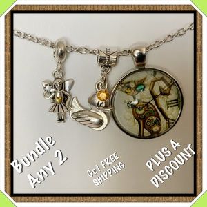 🆕✅ CABOCHON CHAIN NECKLACE WITH THREE CHARMS